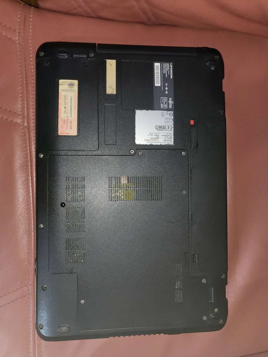 Fujitsu Lifebook AH531