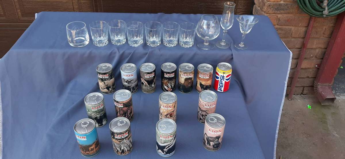 Vintage lion beer and bar memorabilia of South africa animals with beer inside.Full with glasses.