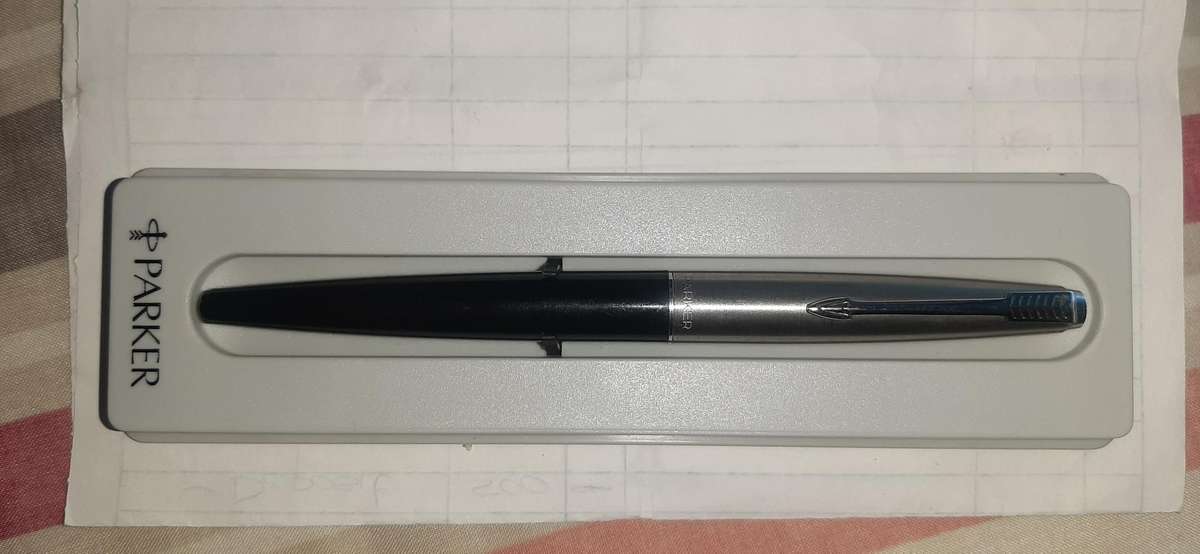Parker 45 Flighter fountain pen in original case.Vintage