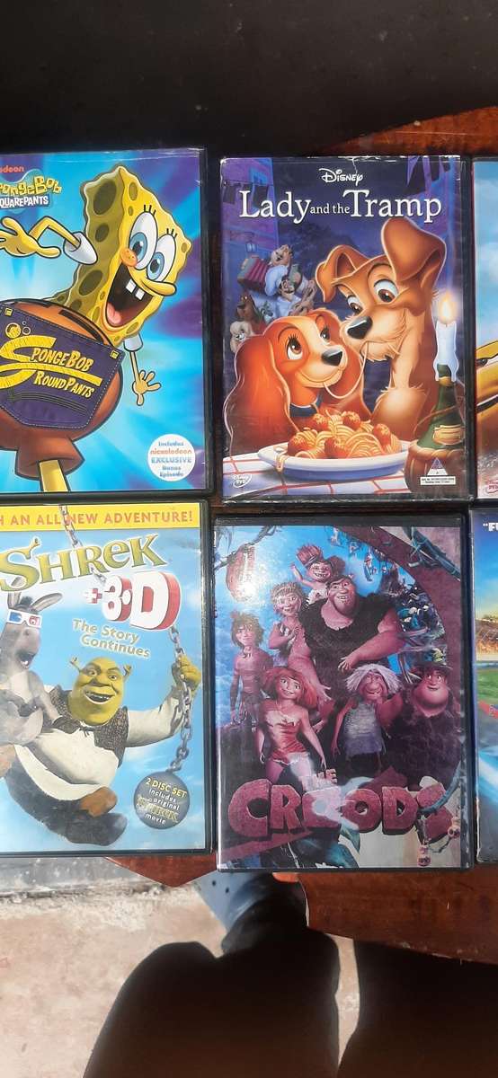 Selection of 24 children dvd's and marvels of all sorts. Look at pics.