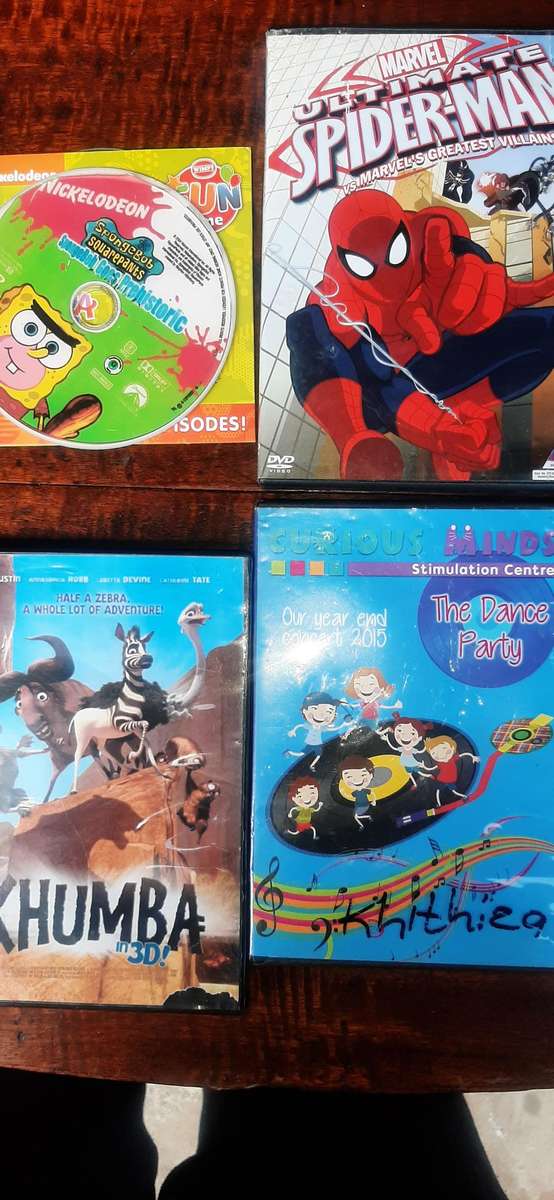 Selection of 24 children dvd's and marvels of all sorts. Look at pics.