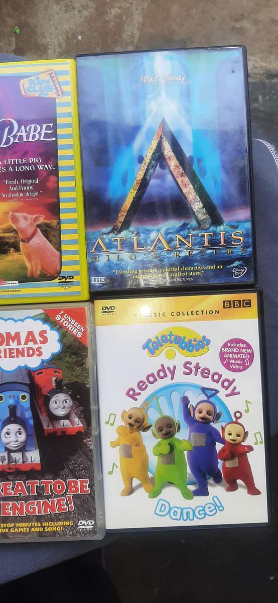 Collection of 10 kids dvd's Dispription on pictures