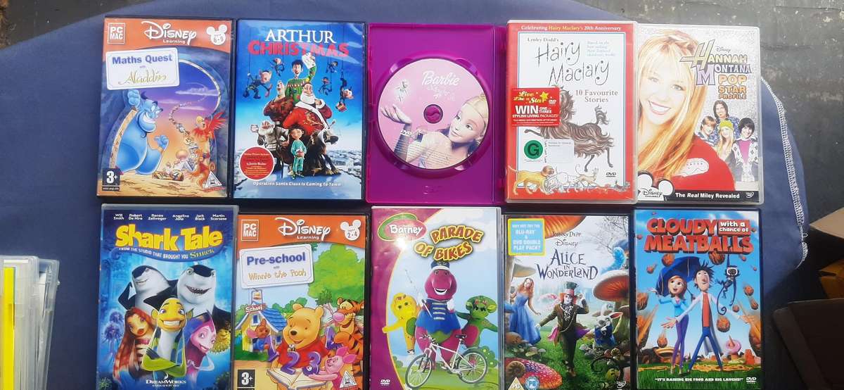 Collection of 10 kids dvd's Dispription on pictures