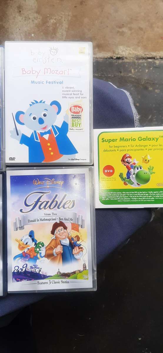 Collection of 11 kids dvd's  and pc games.Dispription on pictures