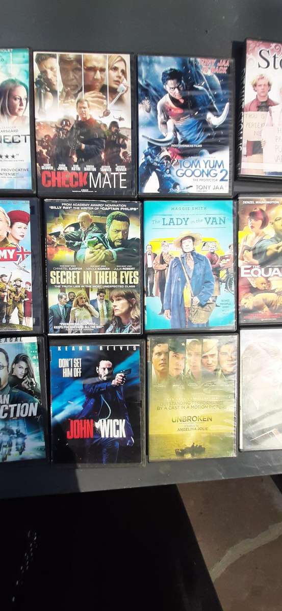 Set of 20 musical cd's Description on photos.