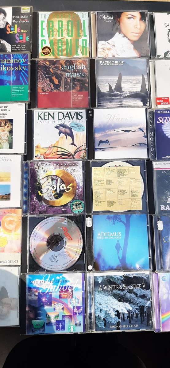 Set of 3 musical cd's. Description on photos.