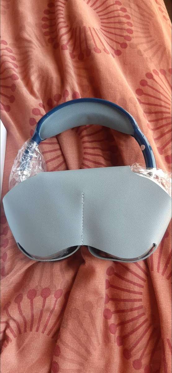 Apple iarpods reproduction..Not original.Bluetooth