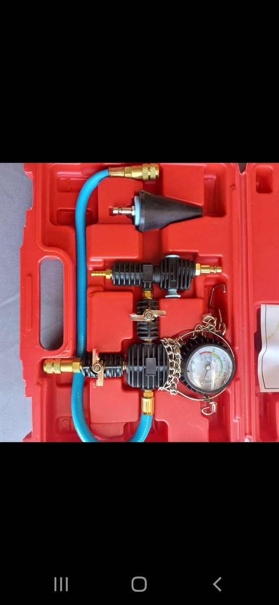 Cooling system bleeding and filling tool set.