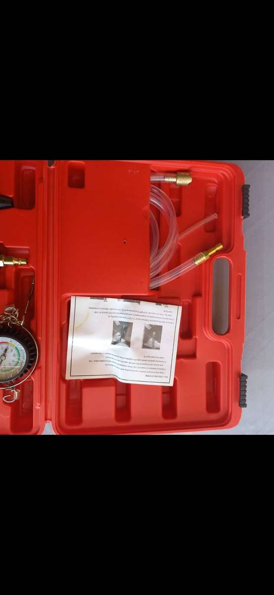 Cooling system bleeding and filling tool set.