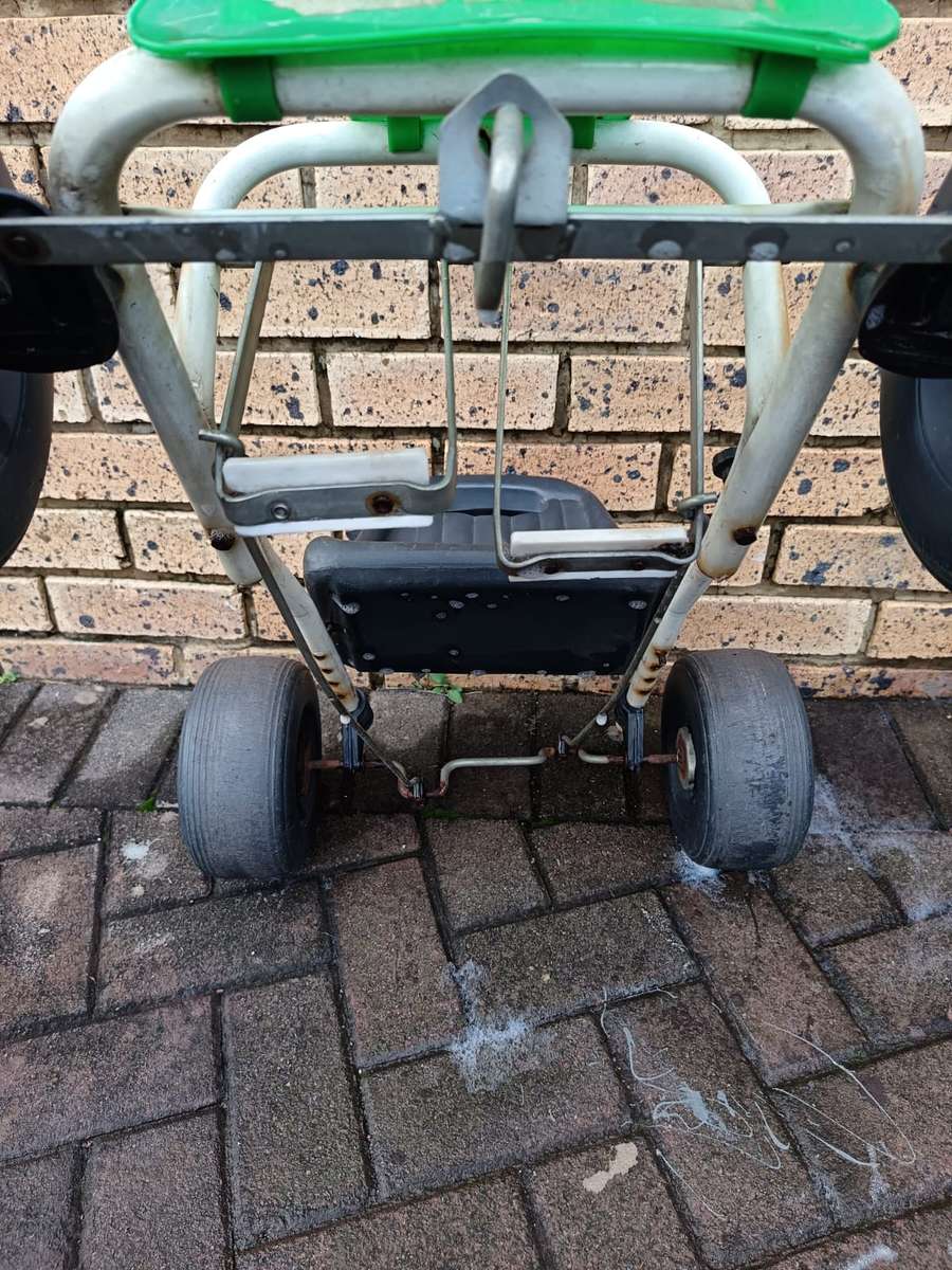 kids pedal car