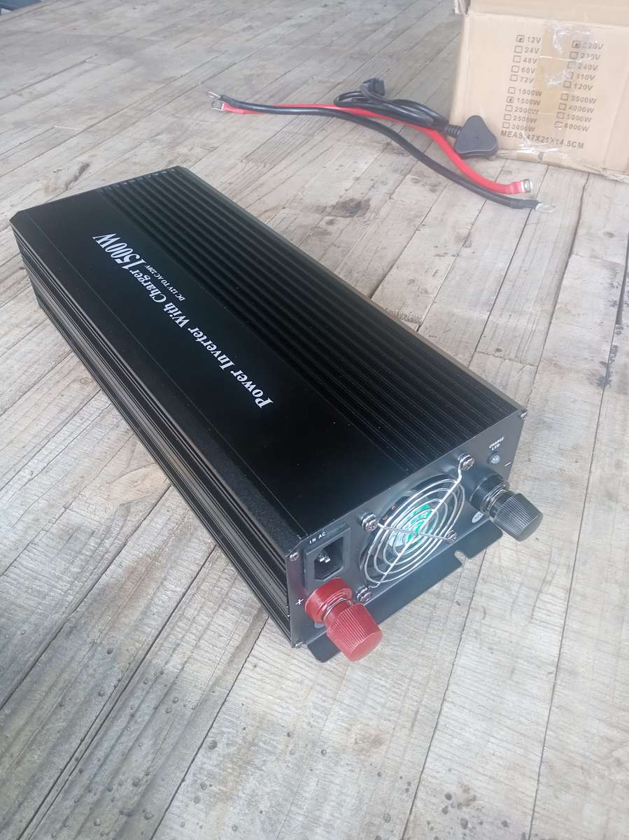 1500w Inverter with Built In Battery Charger