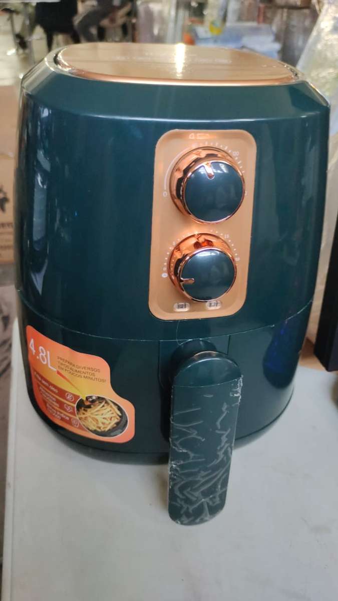 4.8L Air Fryer 1350W-GREEN