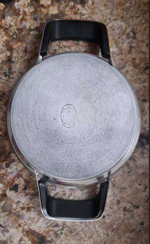 AMC Star Range 16cm Pot (1981)  Vintage Collectible with Original Lid