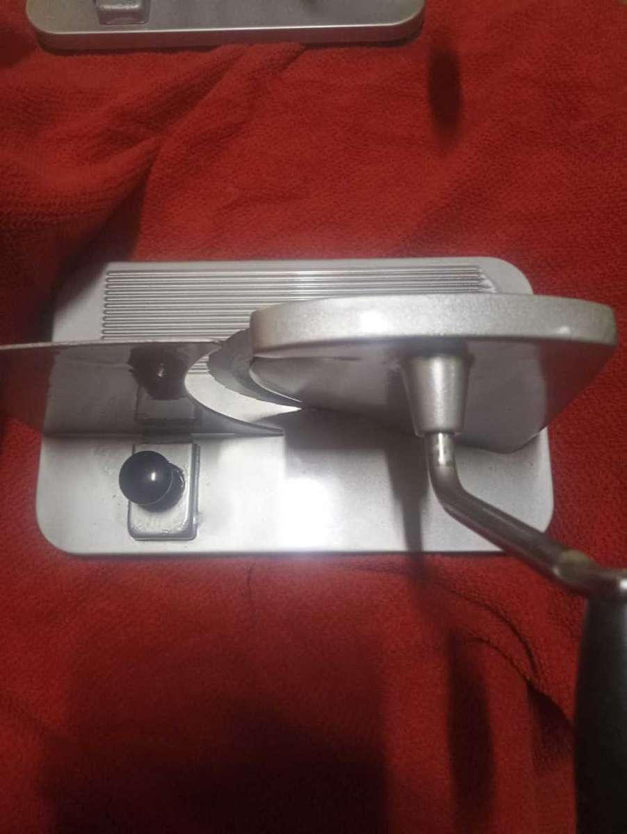 Pineware refurbished bread slicer