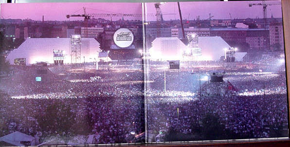 Roger Waters  The Wall (Live In Berlin) (with booklet)- Vinyl LP Record.