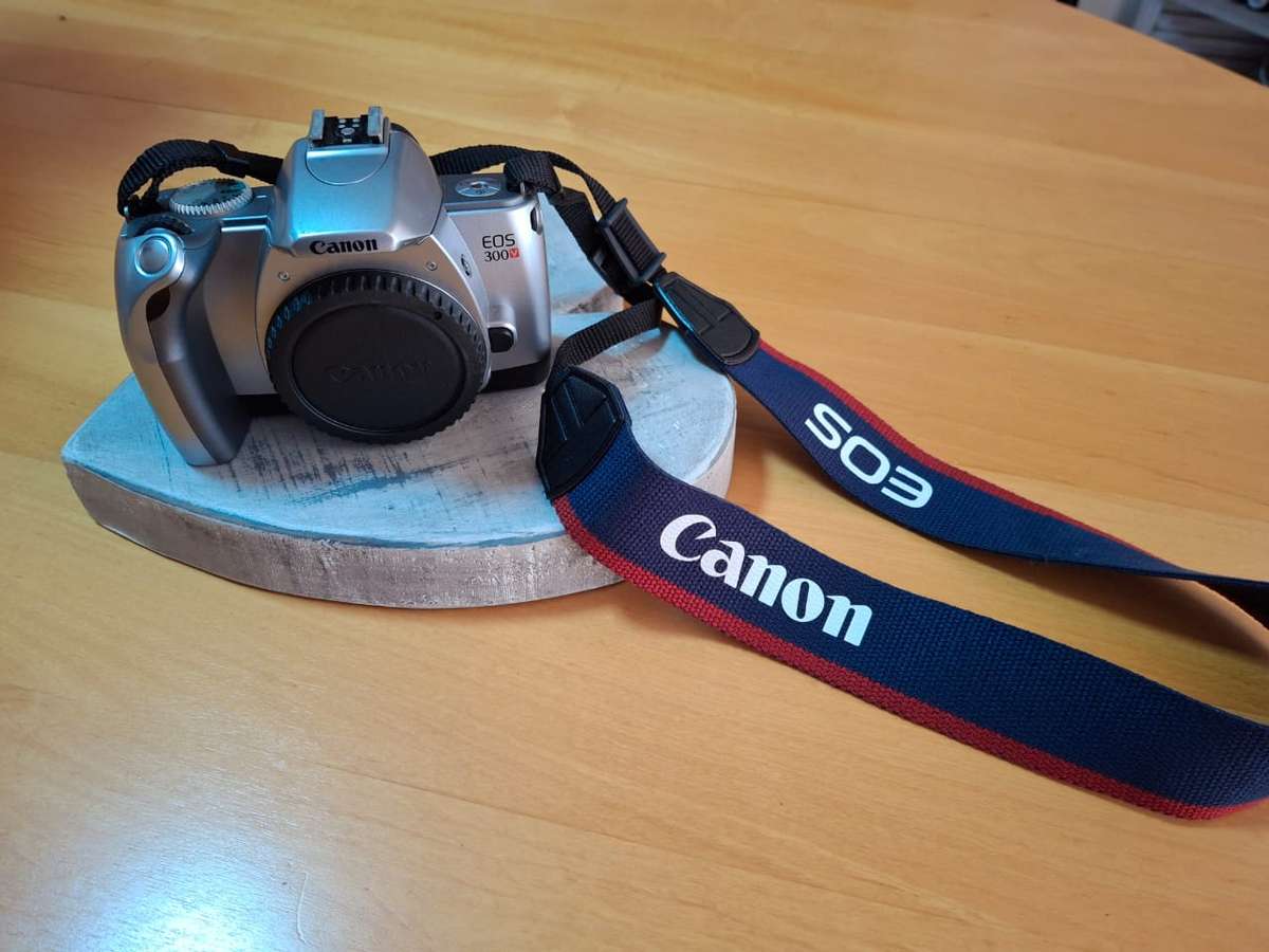 Retro Camera's & Lenses as per Photo's (Bundle)