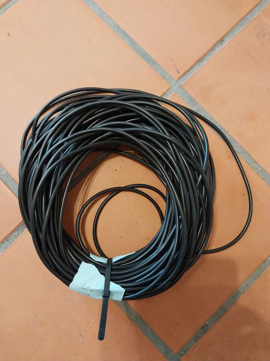 Cabtyre cable new, never used, 40 m of 3 core 0.75 mm² (6 A max) black