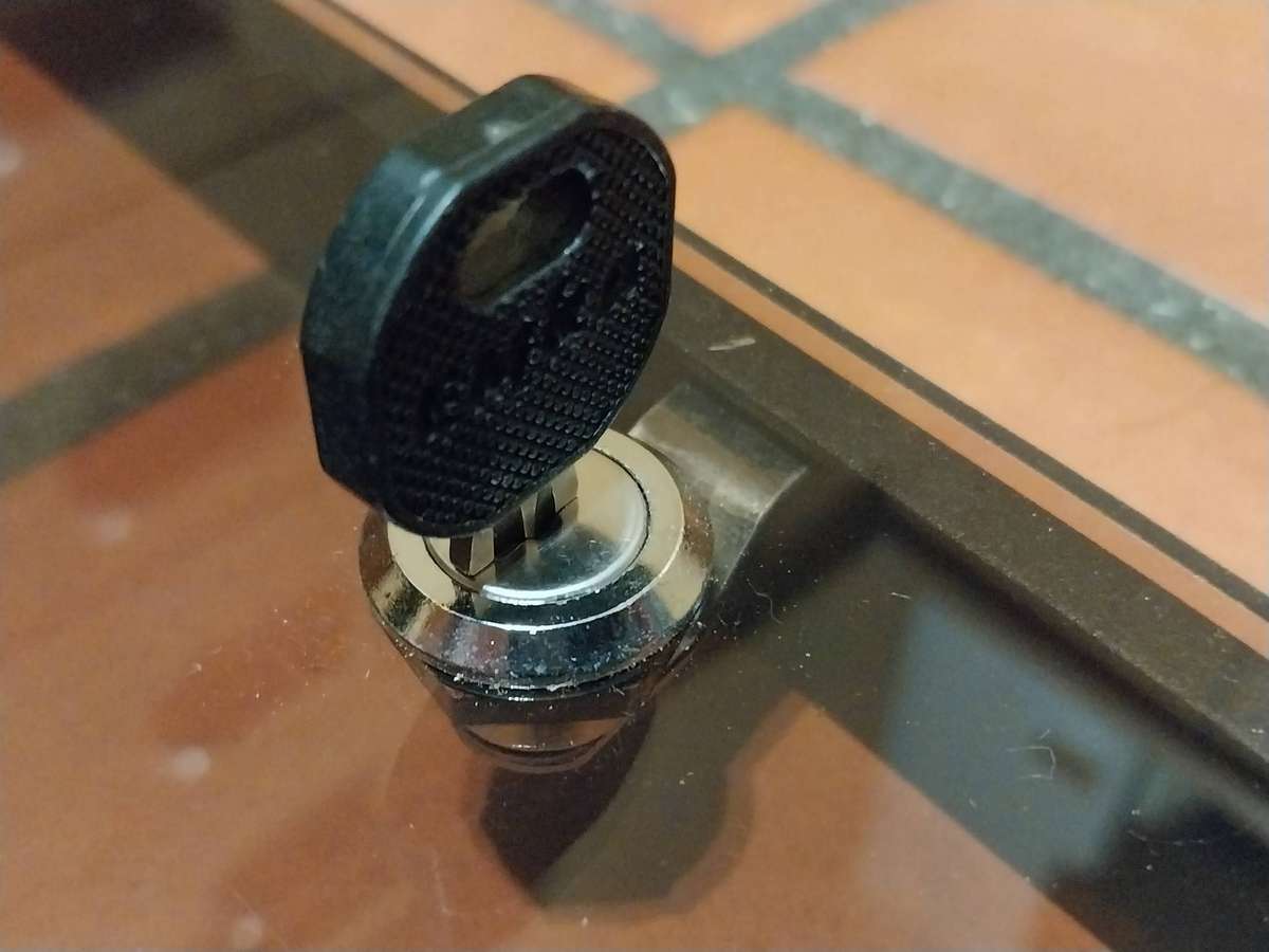 19" 2U lockable transparent anti-tamper security cover for rack-mount equipment