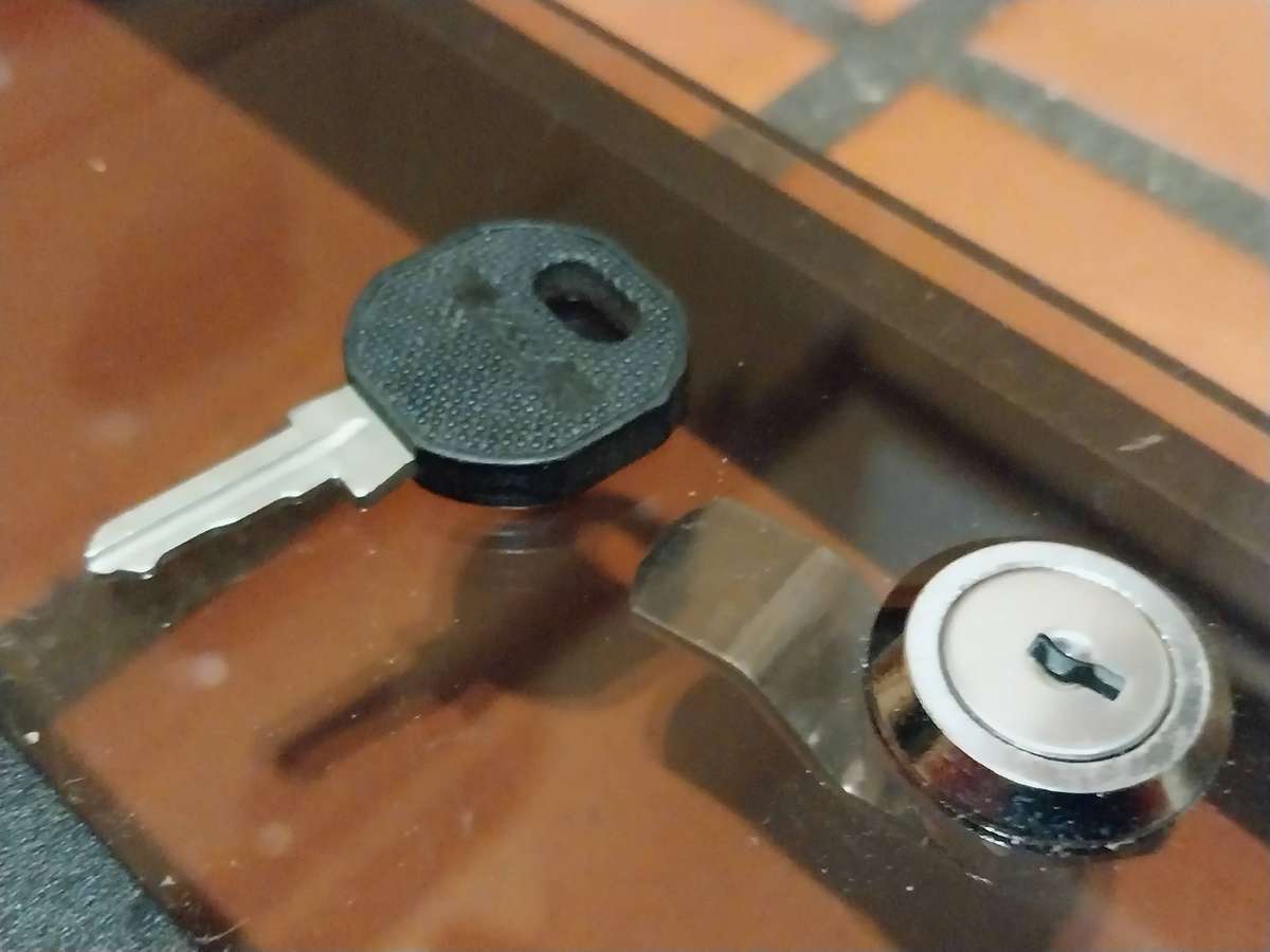 19" 2U lockable transparent anti-tamper security cover for rack-mount equipment