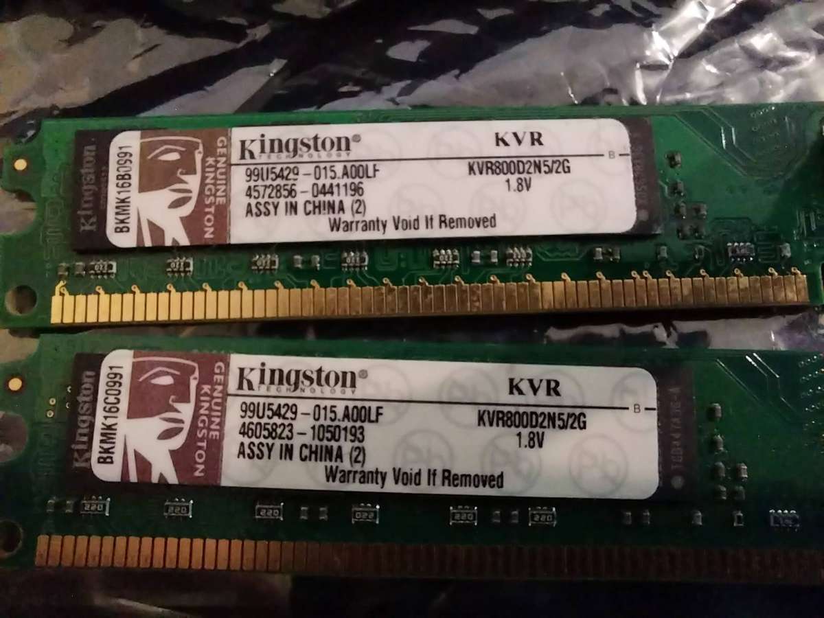 Used Kingston PC2 (DDR2) 6400/800 MHz CL5 2 GB DIMM memory modules, sold and priced as PAIR