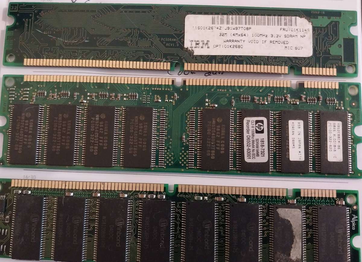 Used DDR1 100 MHz DIMM memory modules (really old! collection of 3)