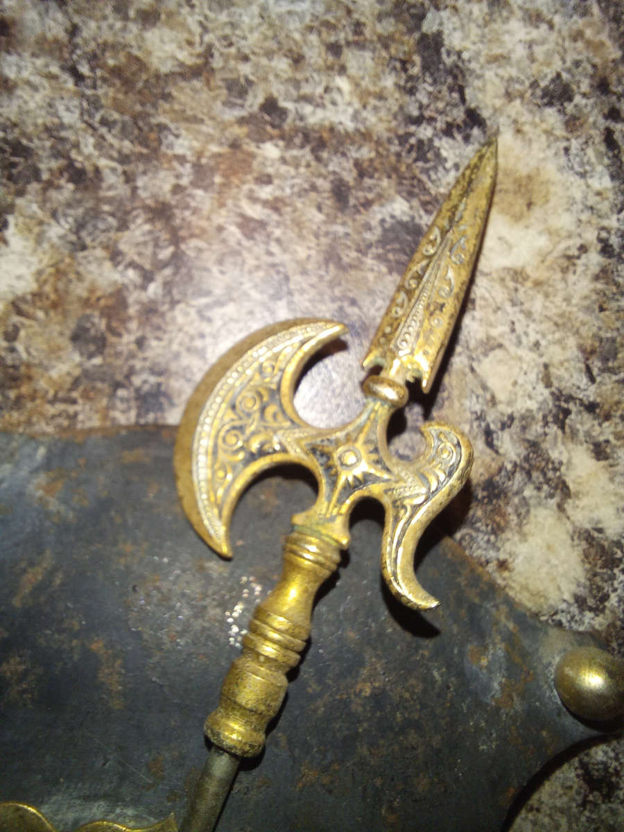 Toledo Mini Shield and swords