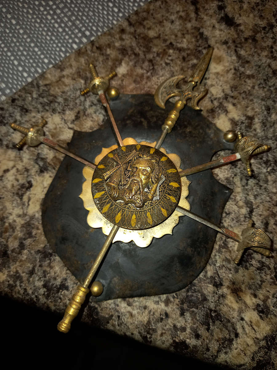 Toledo Mini Shield and swords