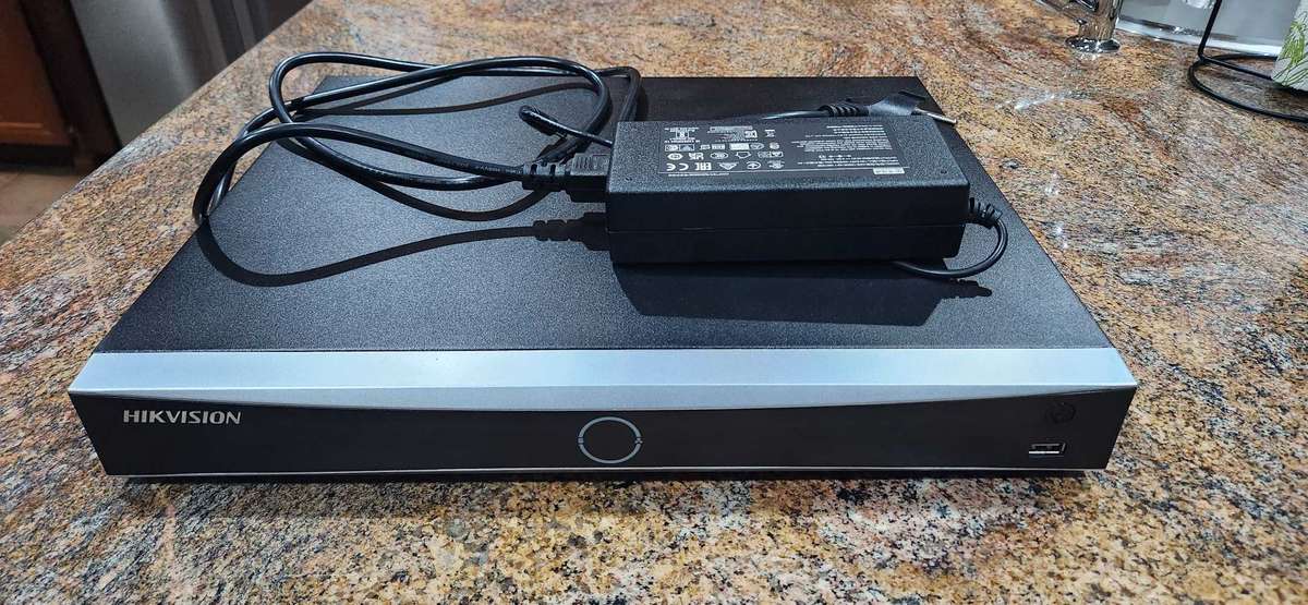 Hikvision 8ch nvr