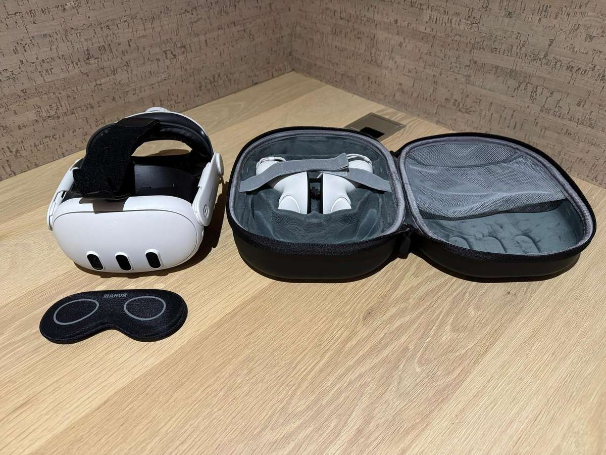 Quest 3 128Gb VR Headset + Upgraded BoboVR Strap