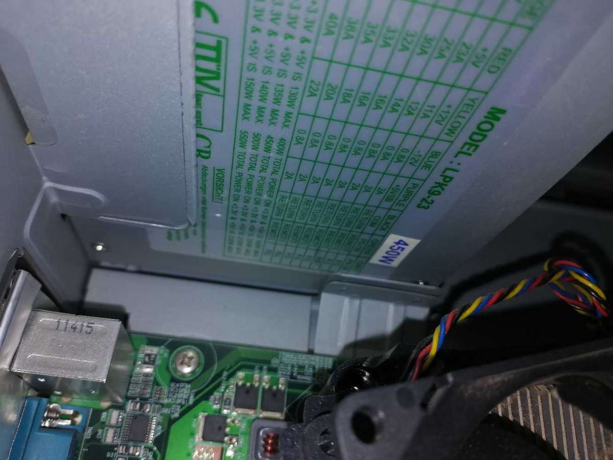 Intel E6600 4GB Ram, 200 GB windows 10