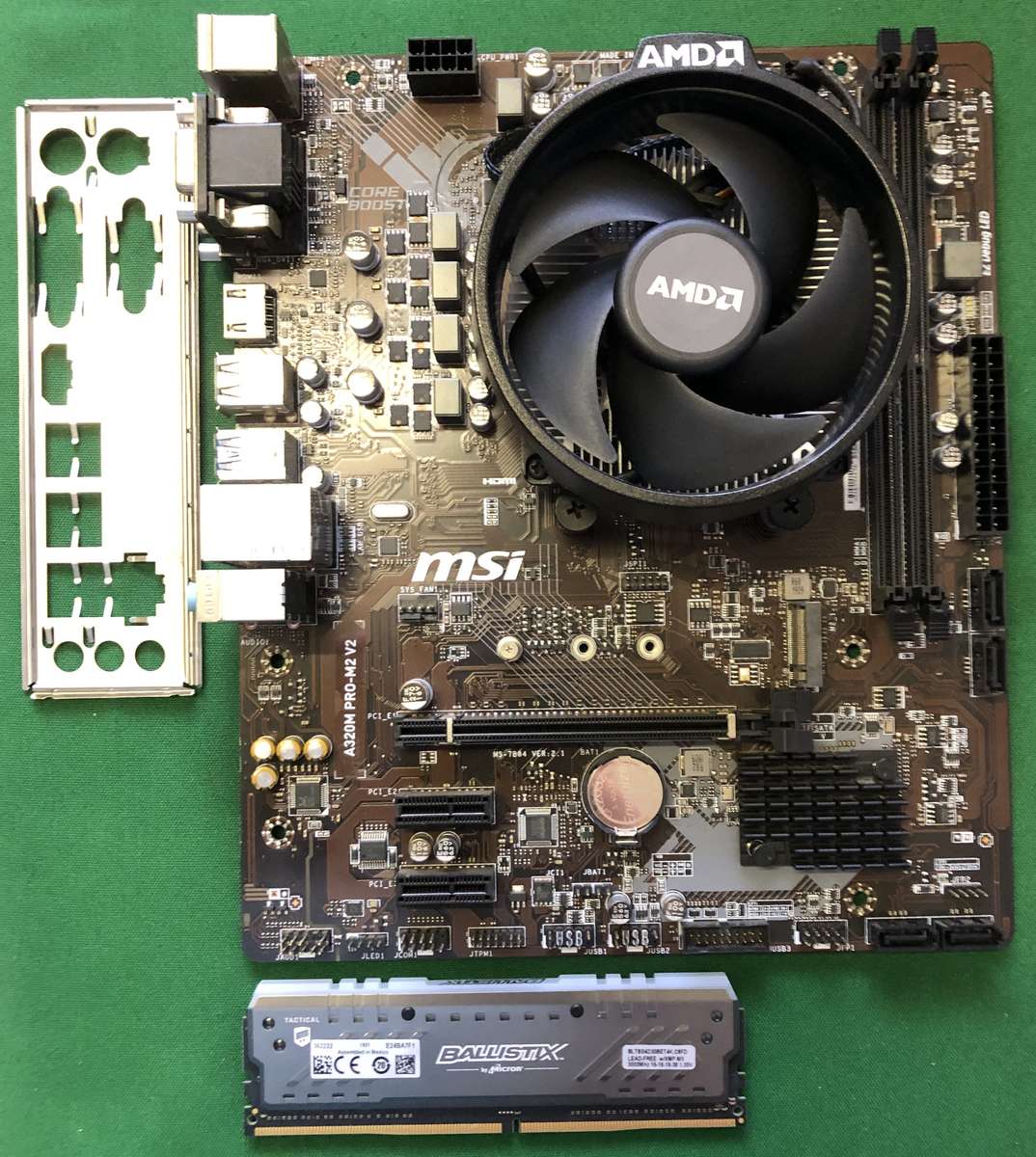 AMD Ryzen 3 3200g + MSI A320M PRO-M2 V2 + 8GB 3000MHz Ballistix RAM