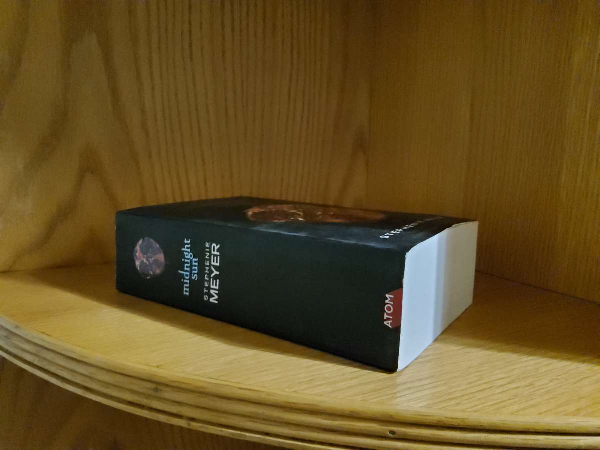 Midnight Sun by Stephenie Meyer