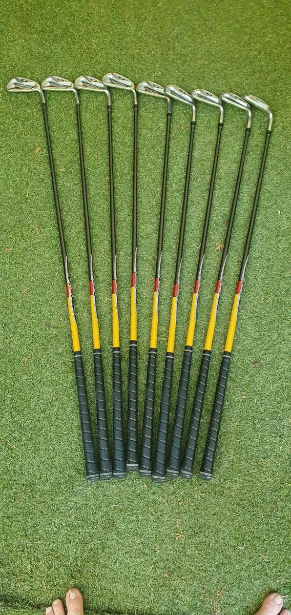Golf Irons set (3,4,5,6,7,8,9, PW, SW) Taylormade R7 - Regular 65 Graphite shafts