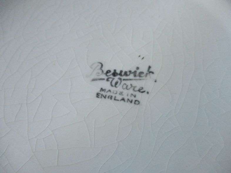 LARGE PORCELAIN BESWICK WARE  CHAMBER POT  MADE IN ENGLAND