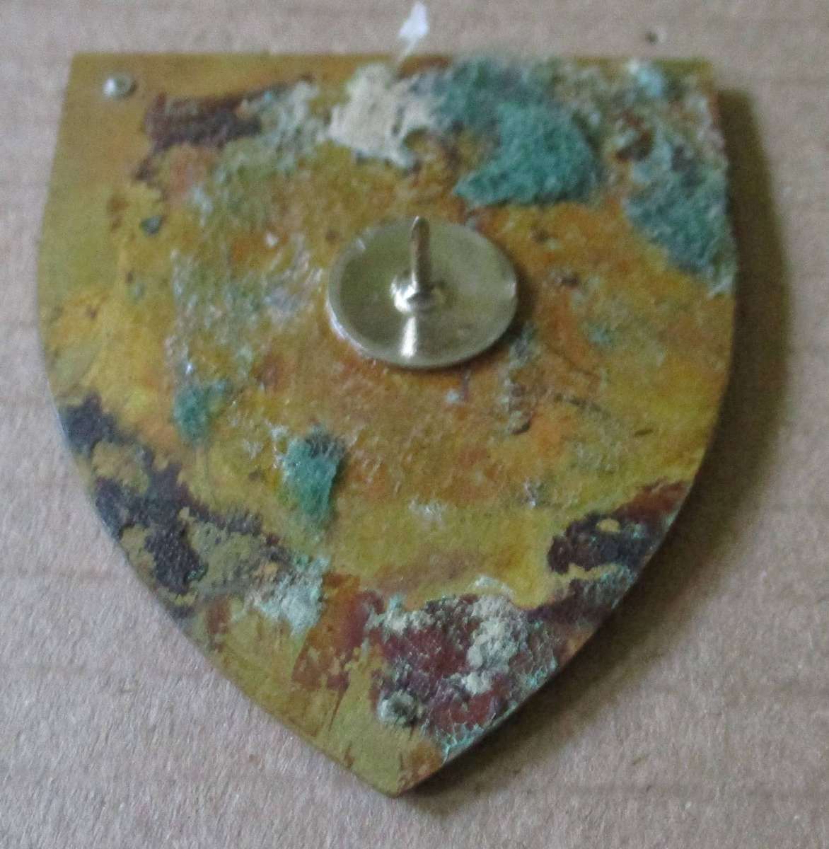 1 PARACHUTE BATTALION - SHOULDER / ARM FLASH ( no pins - improvised pin )