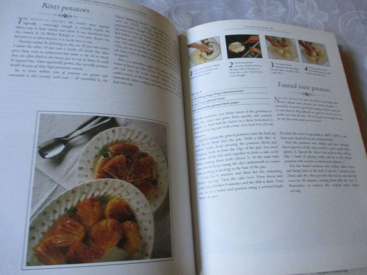 RADIOTIMES STEP-BY-STEP ALL-COLOUR COOKBOOK - JOHN TOVEY