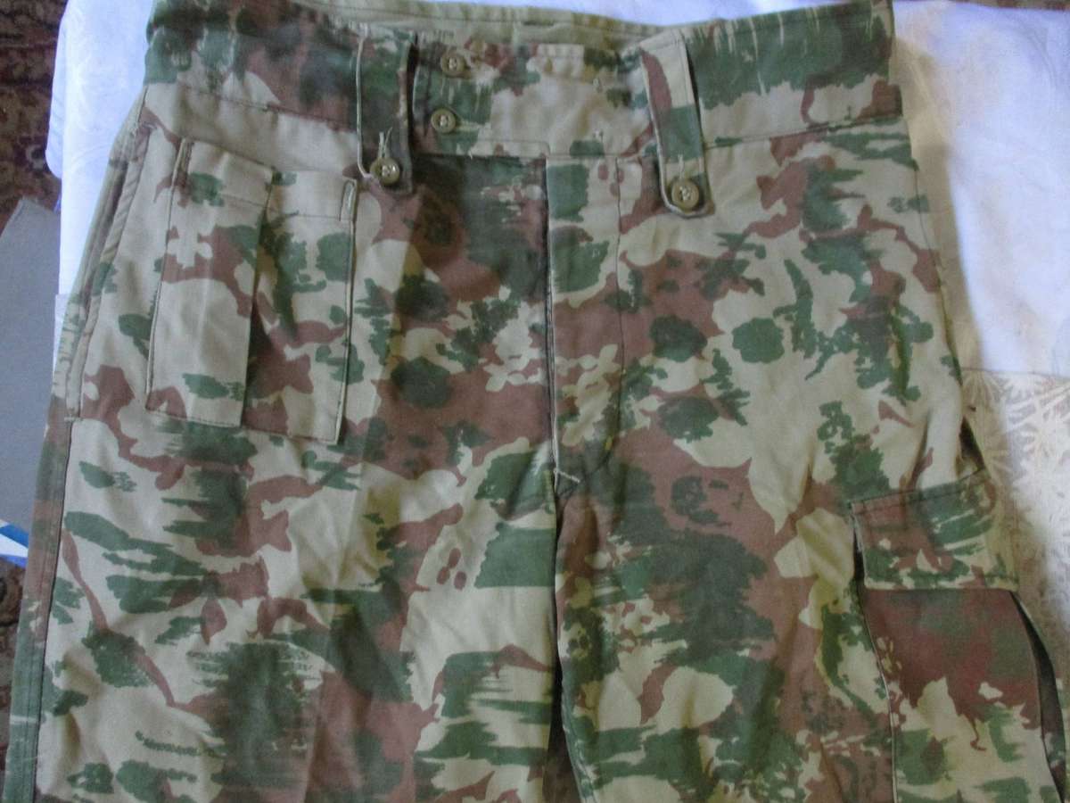 CAMO TROUSERS