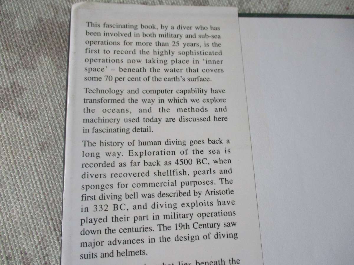 EXPLORING THE DEEP - THE QUEST TO CONQUER EARTH'S LAST FRONTIER - MICHAEL WELHAM