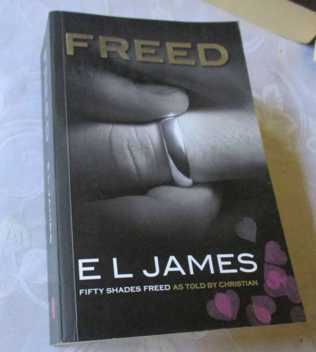 FREED - E L JAMES