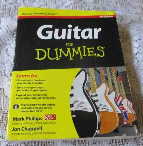 GUITAR FOR DUMMIES - MARK PHILLIPS & JOHN CHAPPELL