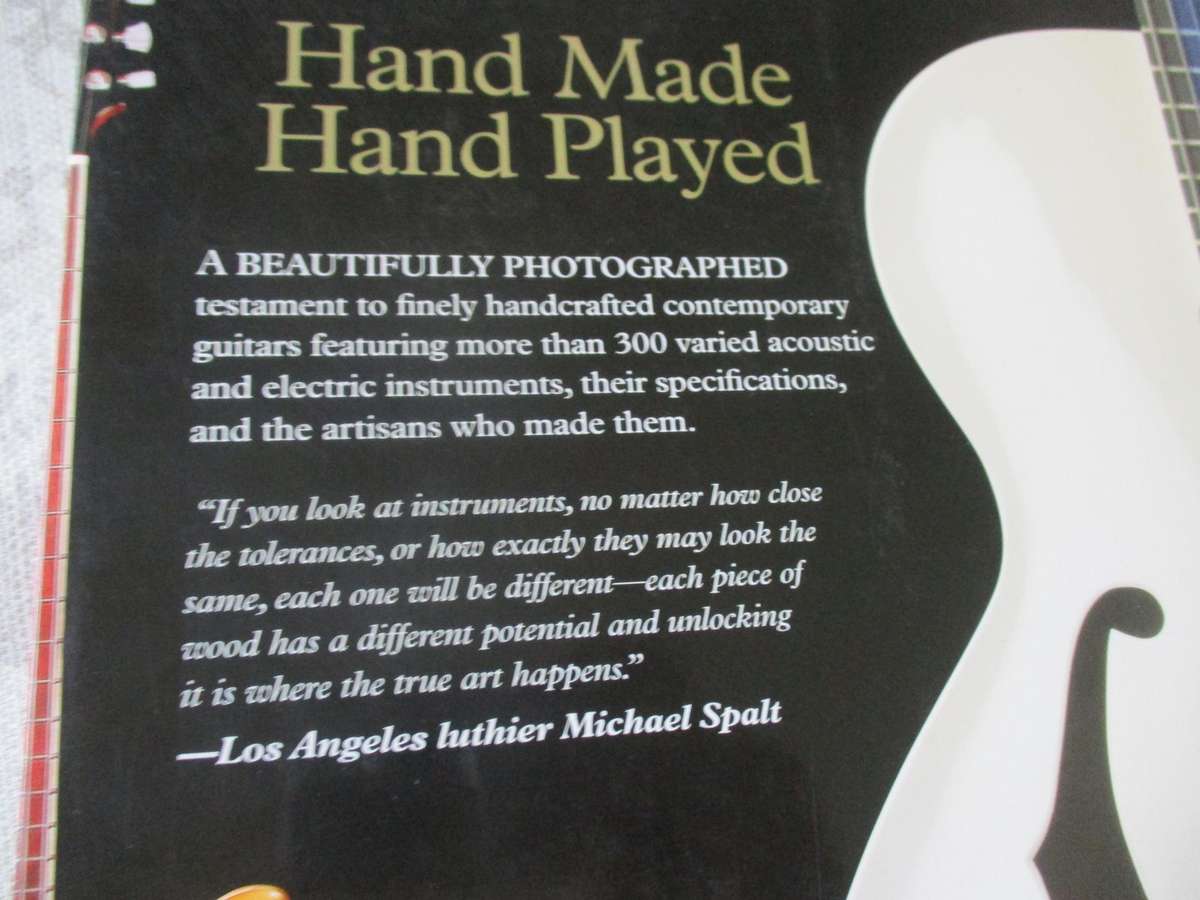 HAND MADE HAND PLAYED - THE ART & CRAFT OF CONTEMPORARY GUITARS - ROBERT SHAW