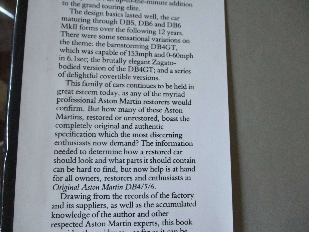 ORIGINAL ASTON MARTIN DB4 / 5 / 6 - THE RESTORERS GUIDE TO ....  BY ROBERT EDWARDS