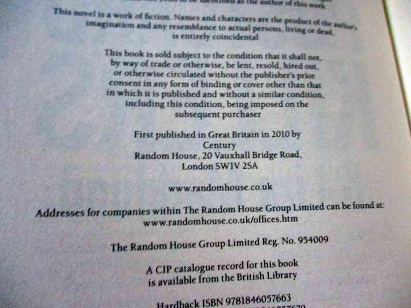 POSTCARD KILLERS - JAMES PATTERSON & LIZA MARKLUND ( LARGE HARDCOVER