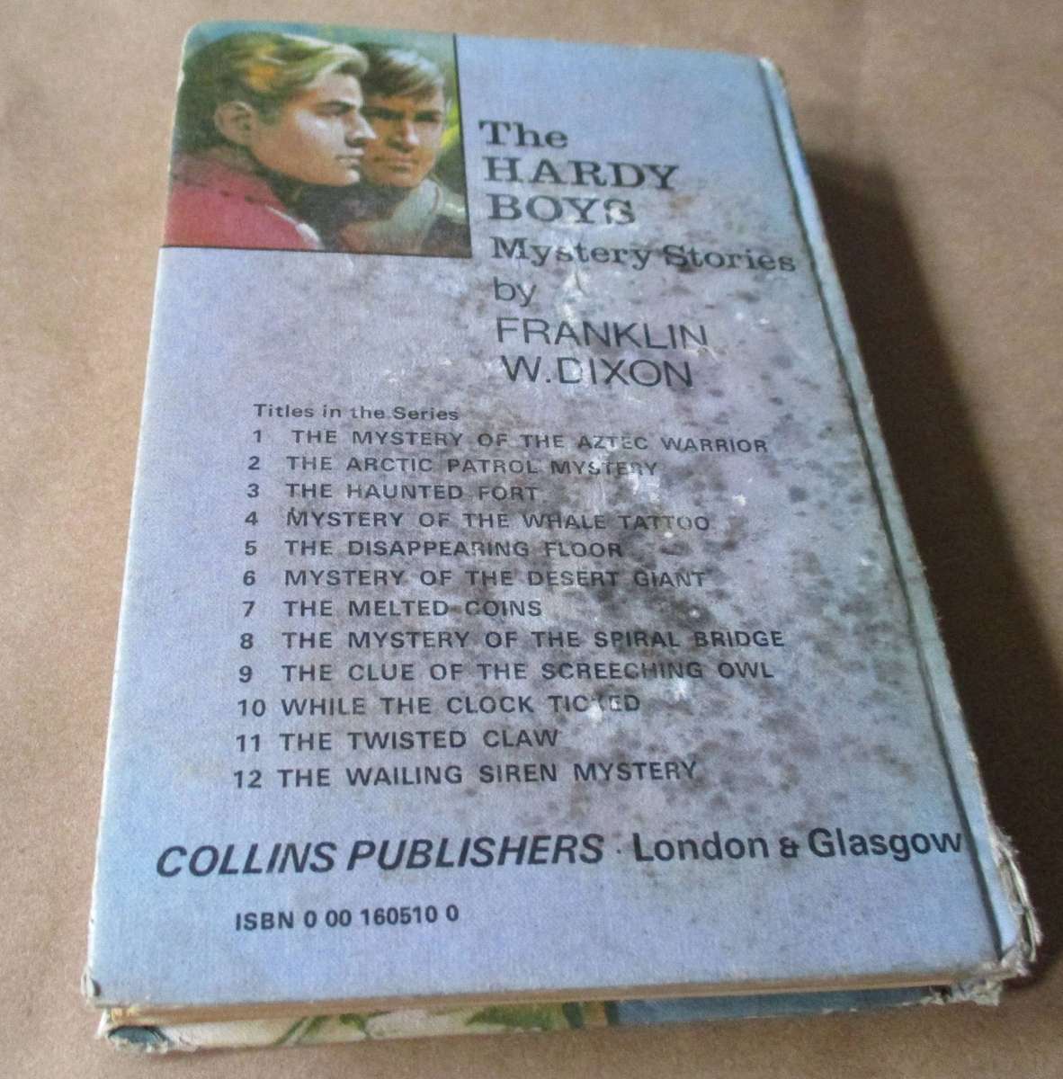 WHILE THE CLOCK TICKED - FRANKLIN W DIXON - THE HARDY BOYS