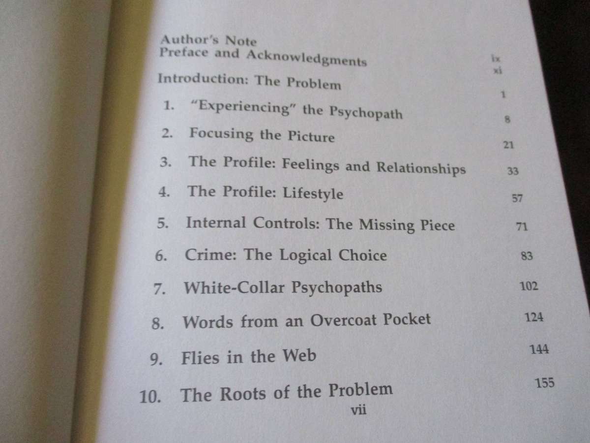 WITHOUT CONSCIENCE - THE DISTURBING WORLD OF THE PSYCHOPATHS AMONG US - ROBERT D HARE, PhD