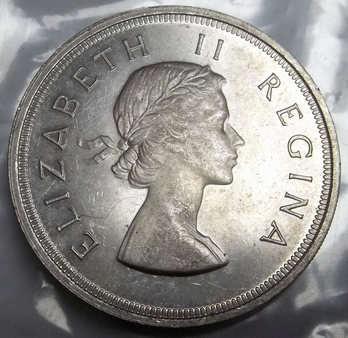 Union 5 Shillings 1957 - aUNC condition