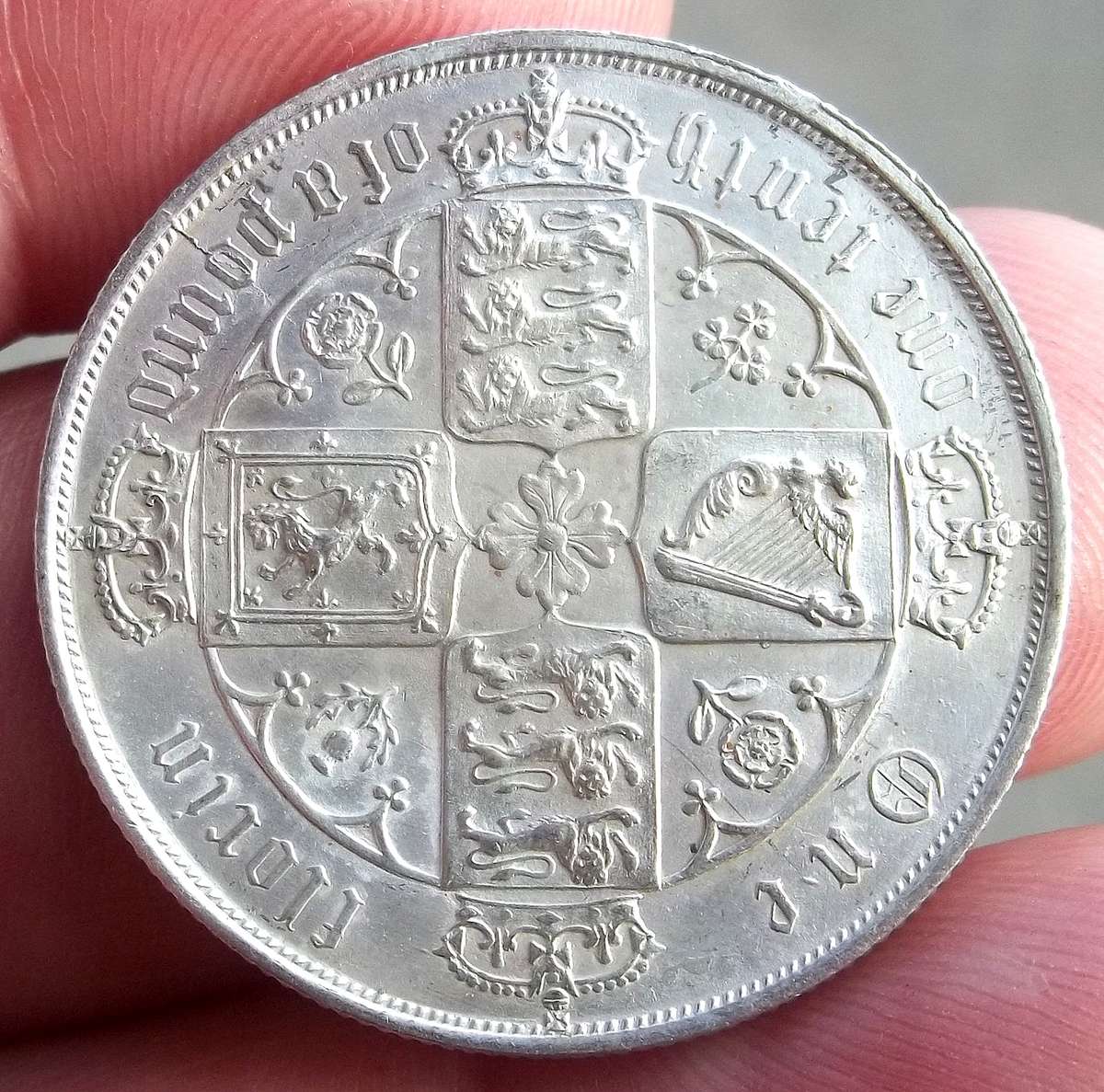 **R1 Auction** British Gothic Florin 1880 - aUNC condition