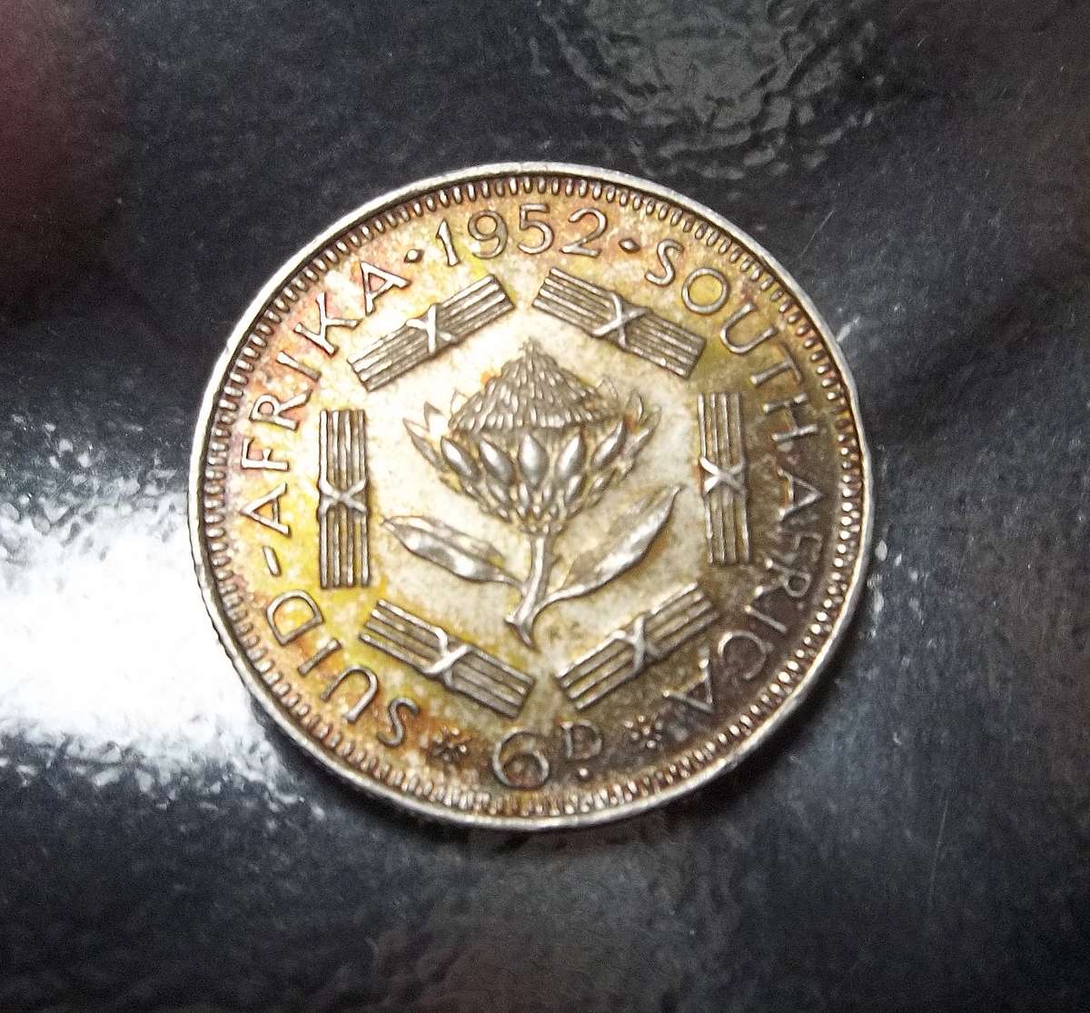 SA Union 6 Pence 1952 - aUNC condition