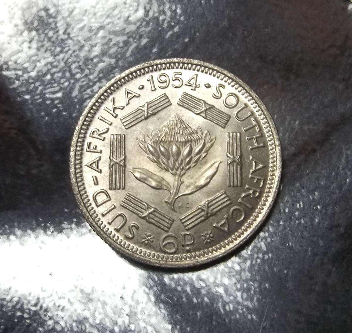 Union Sixpence 1954 - aUNC condition