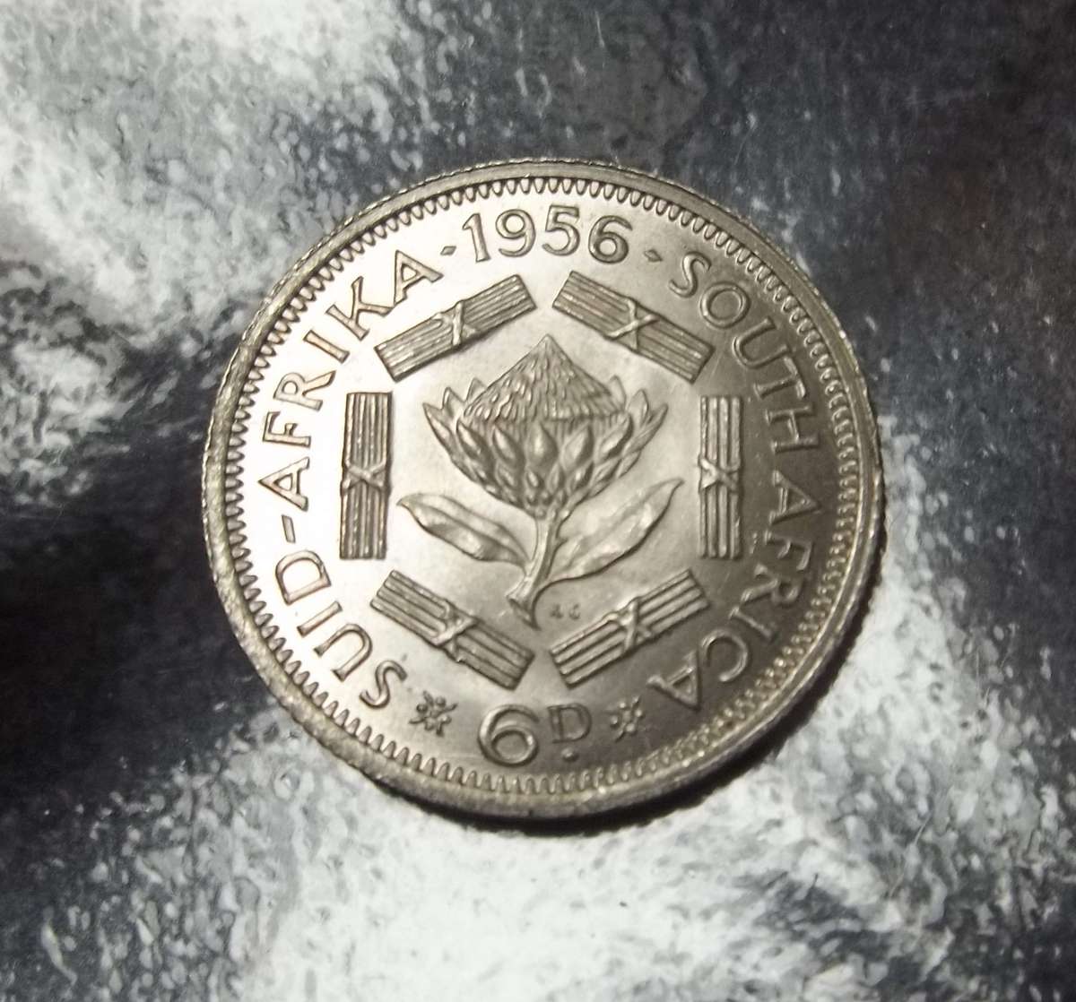 *R1 Auction* Union Sixpence 1956 - UNC condition